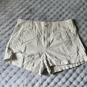 American Eagle 🦅 High Rise Striped Shorts